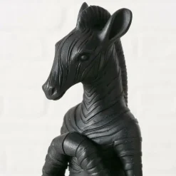 Figuur YOGA Zebra Poly Zwart Ass.